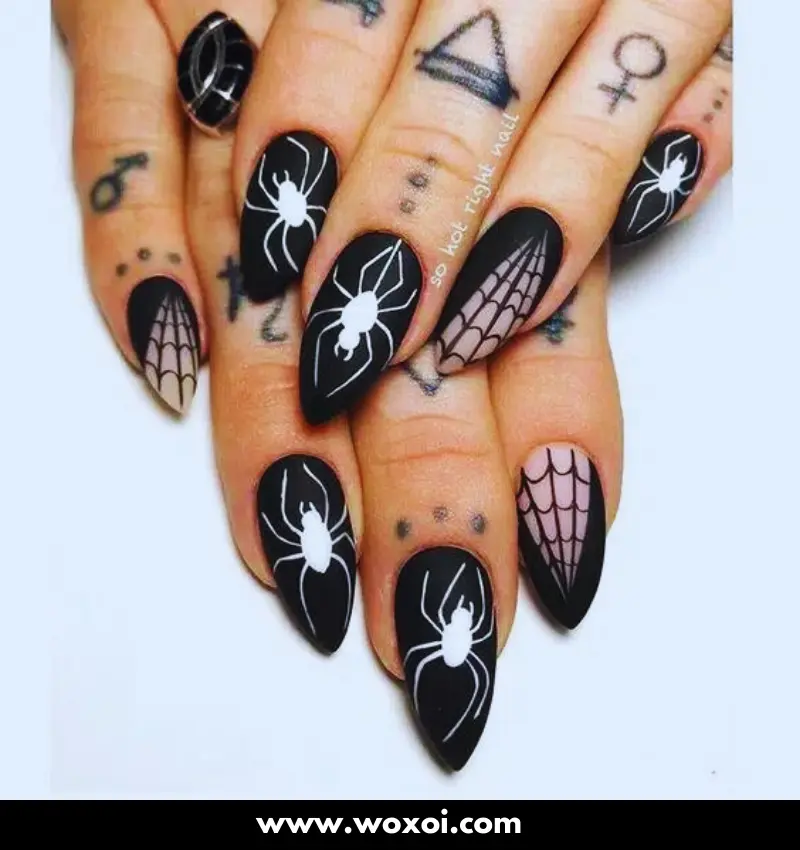 Black Halloween Nails