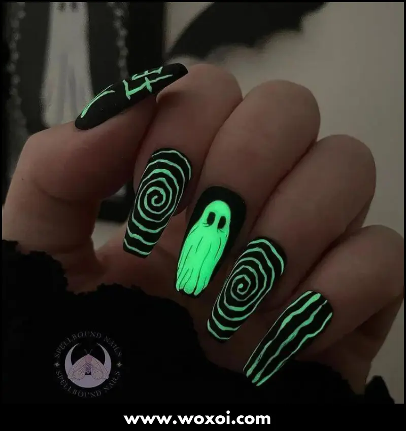 Beetlejuice Nail Design