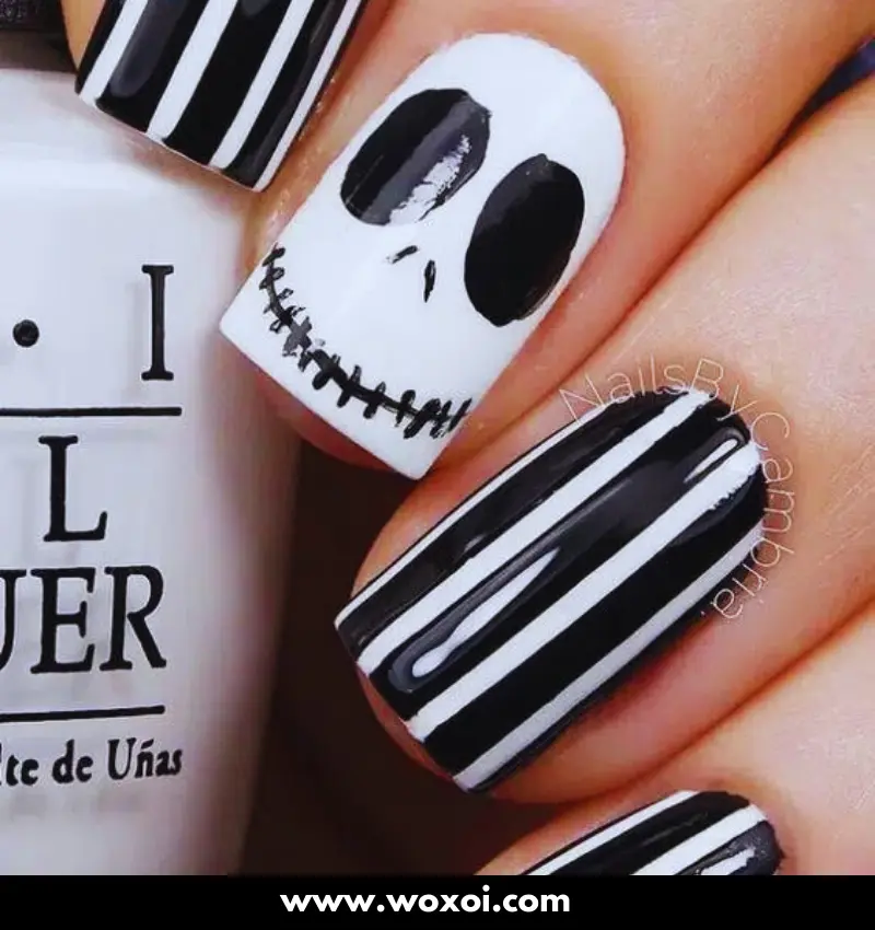 Black Halloween Nails