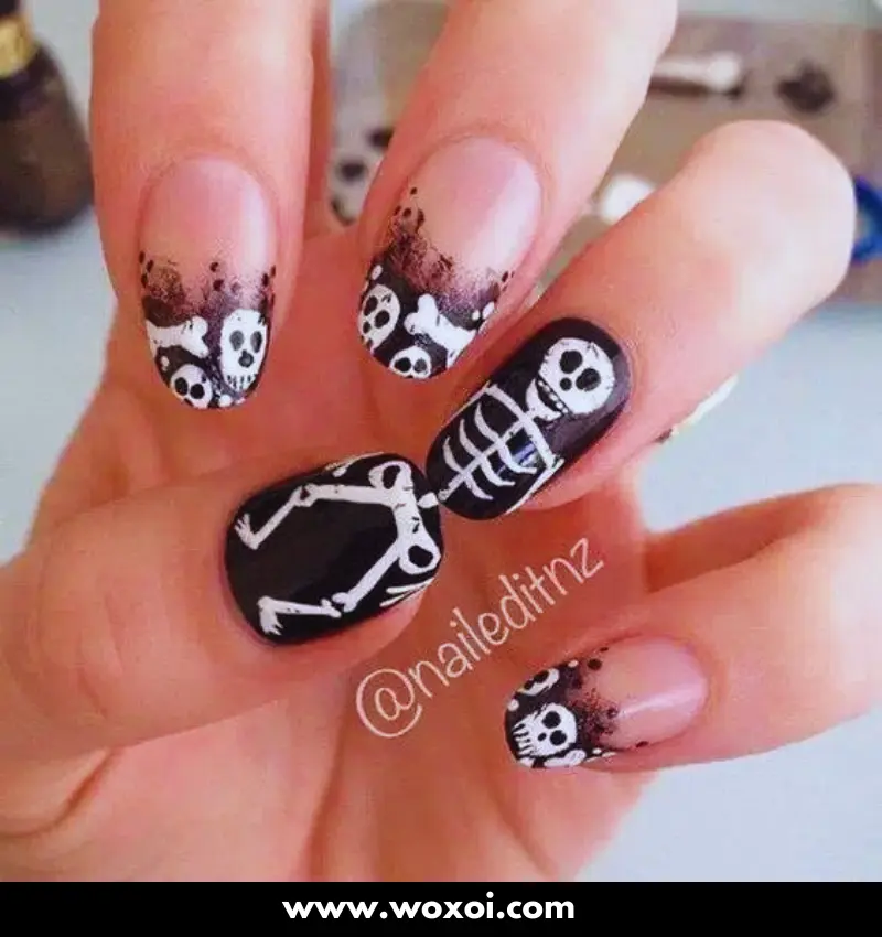 Black Halloween Nails