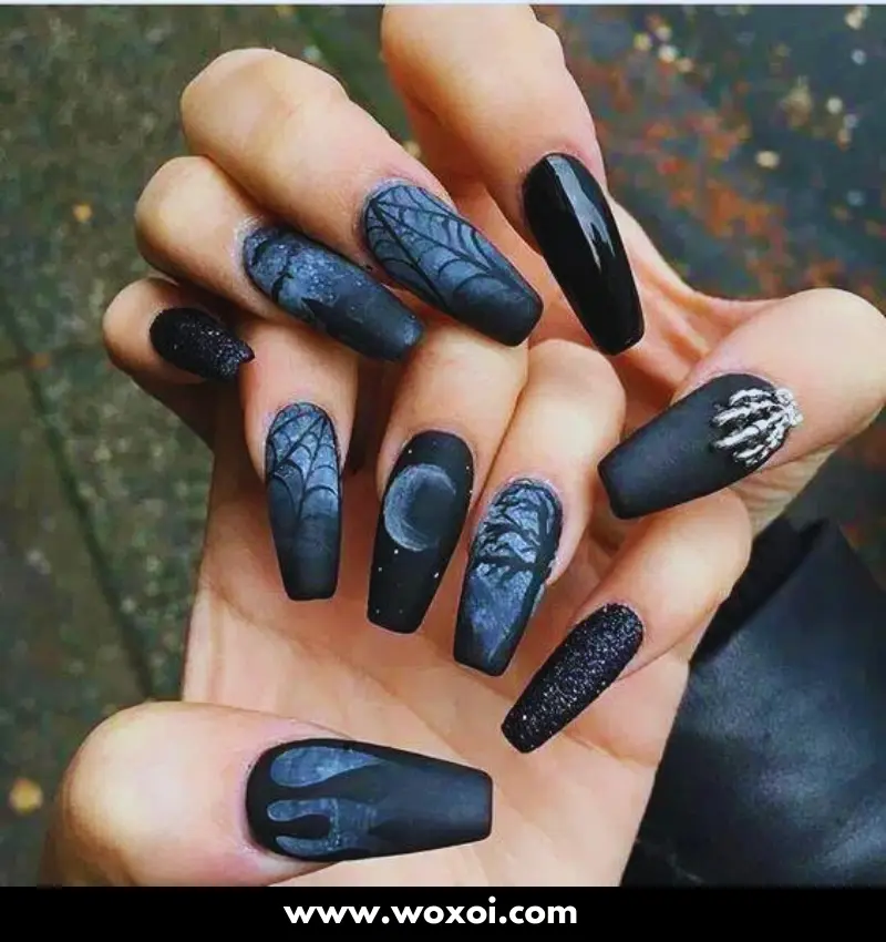 Black Halloween Nails