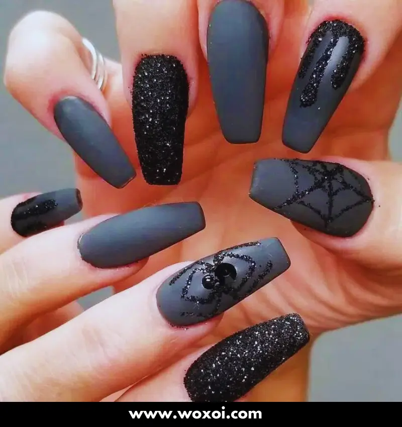 Black Halloween Nails