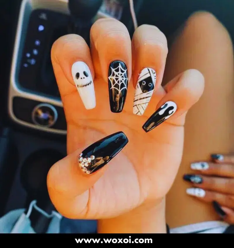 Black Halloween Nails