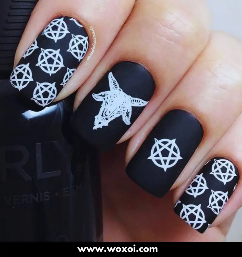 Black Halloween Nails