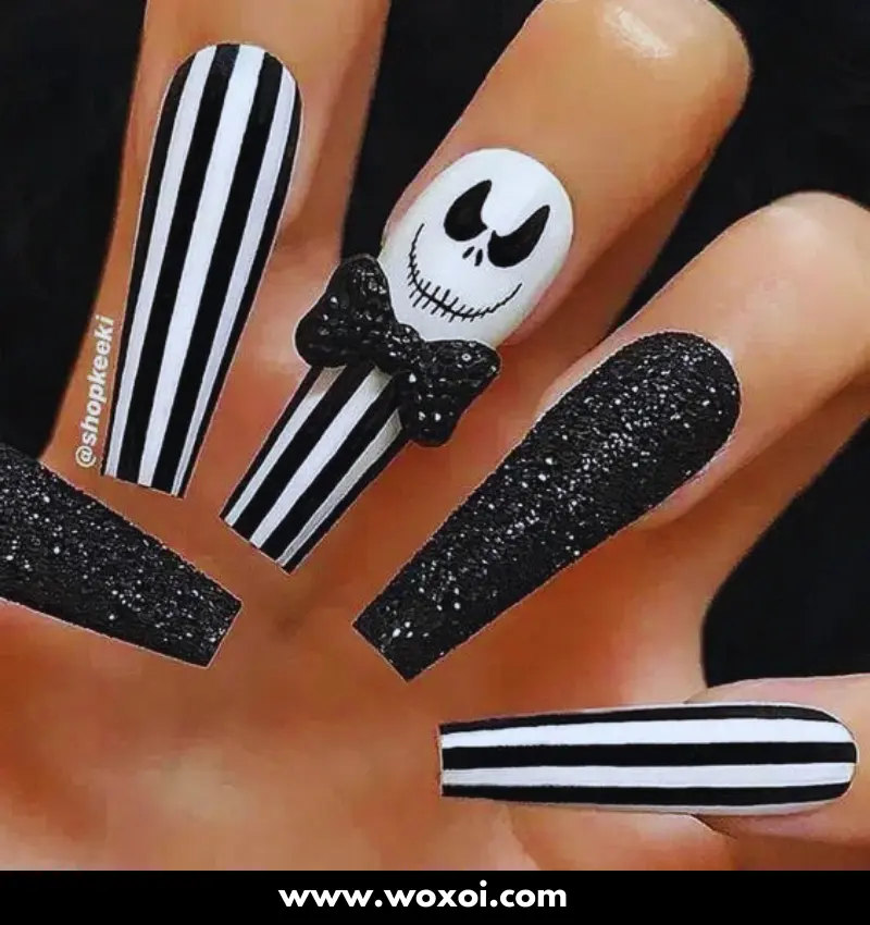 Black Halloween Nails