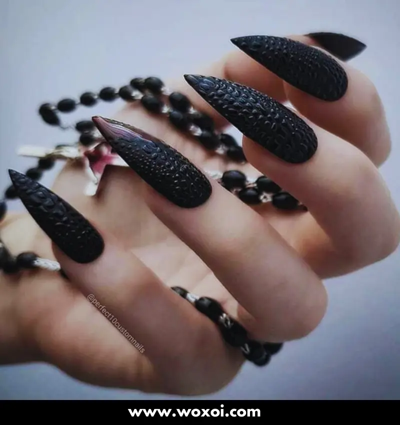 Black Halloween Nails