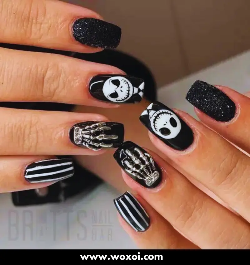 Black Halloween Nails