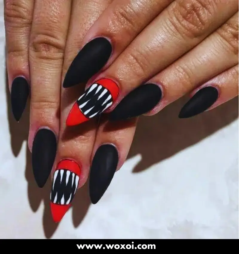 Black Halloween Nails