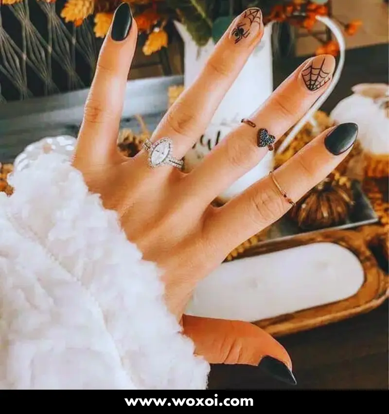 Black Halloween Nails