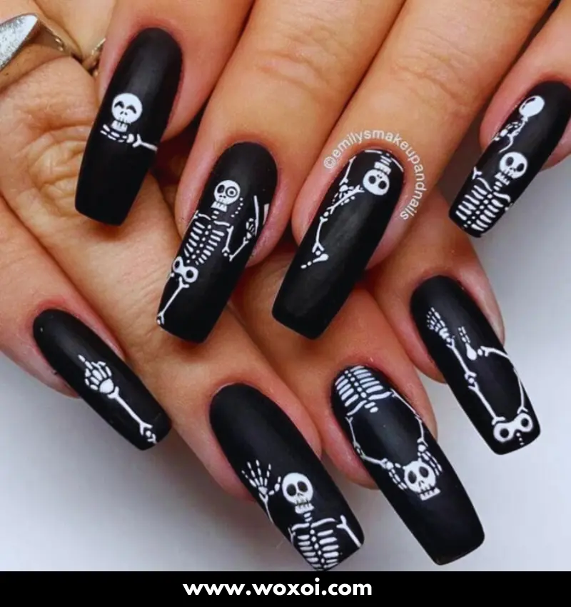 Black Halloween Nails